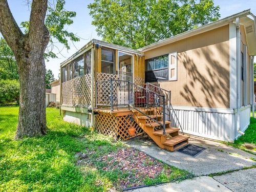 206 Viola Dr, Freeport, IL, 61032-3022 | Card Image