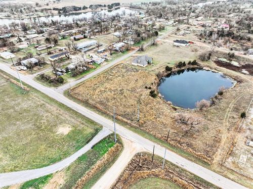 1 W Cooksey Road, Crescent, OK, 73028 | Card Image