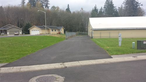 80 Glen Ln, Cathlamet, WA, 98612-9596 | Card Image