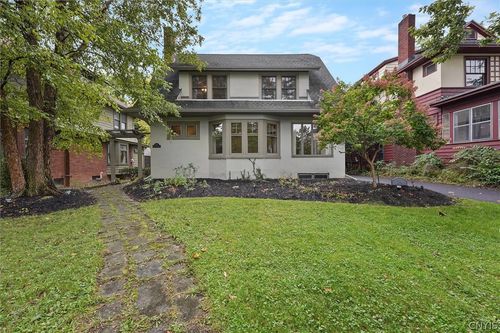 102 Berkeley Dr, Syracuse, NY, 13210-3038 | Card Image