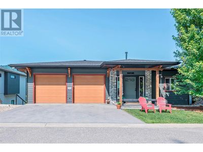 218 Sunset Dr, House other with 3 bedrooms, 4 bathrooms and 5 parking in Sicamous BC | Image 1