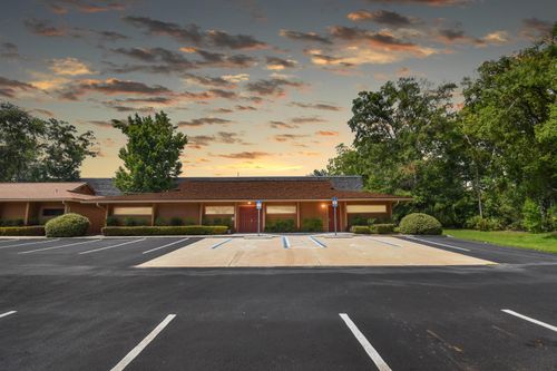 953 Lane Ave S, JACKSONVILLE, FL, 32205-4706 | Card Image