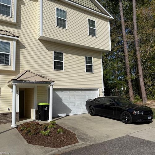 828 Skelton Way, Newport News, VA, 23608-2260 | Card Image