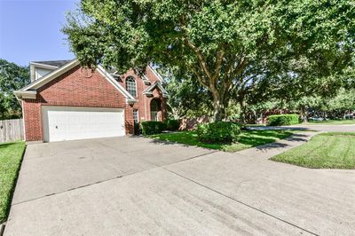 1302 Irish Mist Court, House other with 3 bedrooms, 2 bathrooms and null parking in Katy TX | Image 3