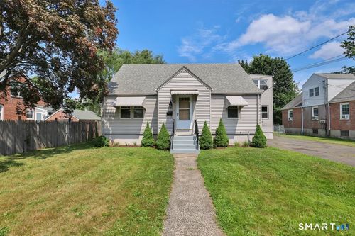 124 Vance St, New Britain, CT, 06052-1635 | Card Image