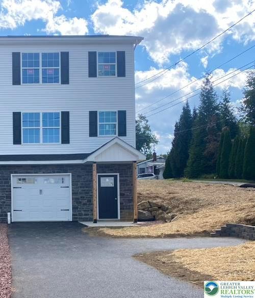 122 N 2nd St, Emmaus, PA, 18049 | Card Image