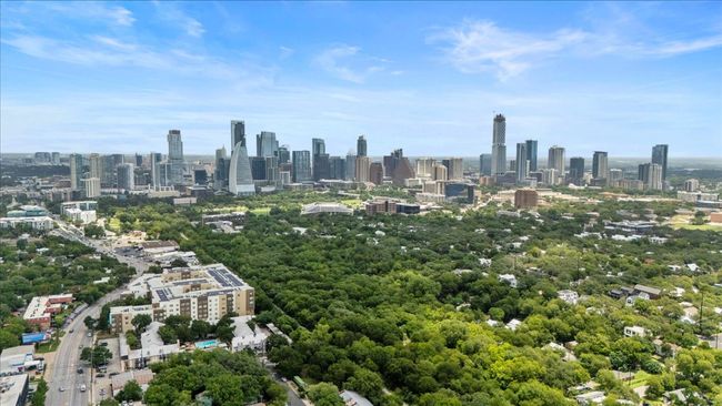 View of city skyline | Image 25