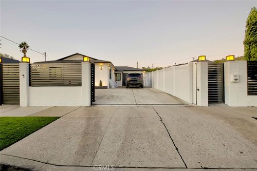 10263 Strathern St, Sun Valley, CA, 91352 | Card Image