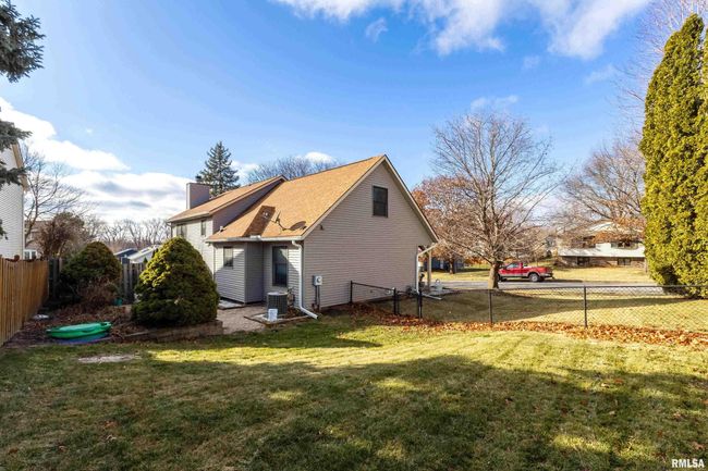 4325 Aspen Hills Cir, House other with 4 bedrooms, 3 bathrooms and null parking in Bettendorf IA | Image 30