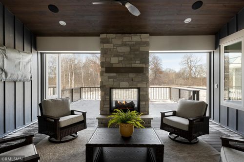 5720 57th Pl N, Lake Elmo, MN, 55042-4530 | Card Image