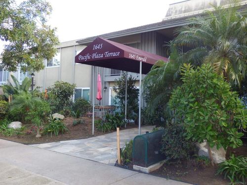 2c-1645 Emerald St, San Diego, CA, 92109-2403 | Card Image