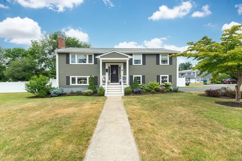 3 Fencourt Rd, Canton, MA, 02021-3211 | Card Image