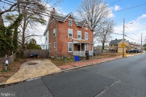 15 7th St, Upland, PA, 19015-2904 | Card Image