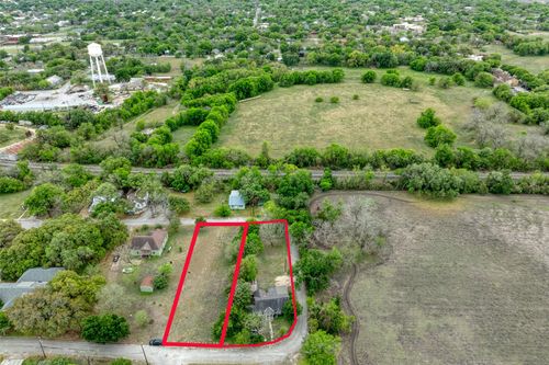 1002 Proctor St, Lockhart, TX, 78644-1641 | Card Image