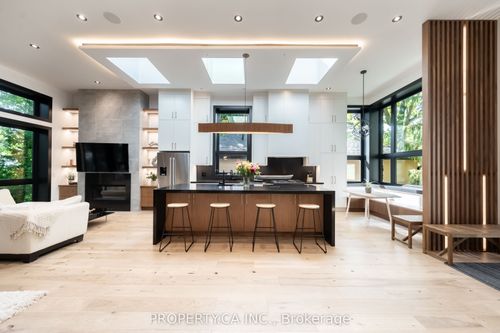 58 Farningham Cres, Etobicoke, ON, M9B3B6 | Card Image