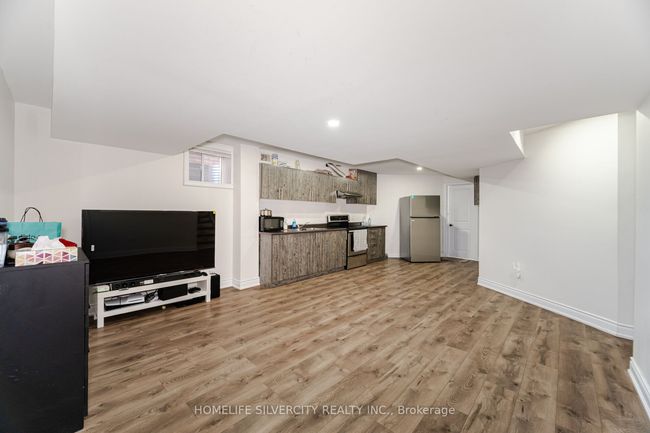 13 Fenchurch Dr, House other with 6 bedrooms, 5 bathrooms and 4 parking in Brampton ON | Image 27