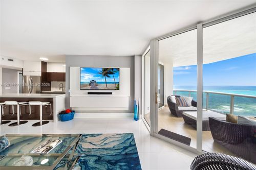 2604-4779 Collins Ave, Miami Beach, FL, 33140-3256 | Card Image