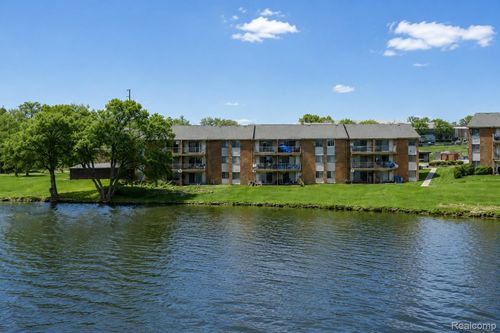 8-1970 Klingensmith Rd, Bloomfield Hills, MI, 48302-0273 | Card Image