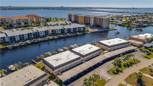 1d-4229 Se 19th Pl, Cape Coral, FL, 33904-5420 | Card Image