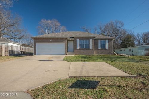 2411 S Schifferdecker Ave, Joplin, MO, 64804-0162 | Card Image