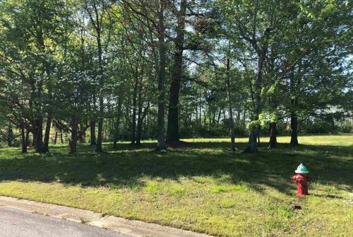 1259 Links Ln, Mayfield, KY, 42066-6842 | Card Image