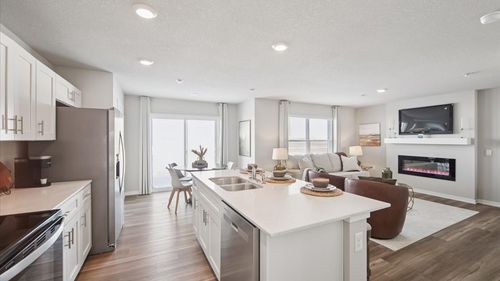 5901 Ne Seneca Dr, Ankeny, IA, 50021-6114 | Card Image