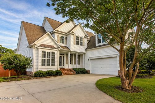 305 Holly Ln, Newport, NC, 28570-9344 | Card Image