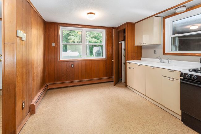 Basement kitchen.jpg | Image 14