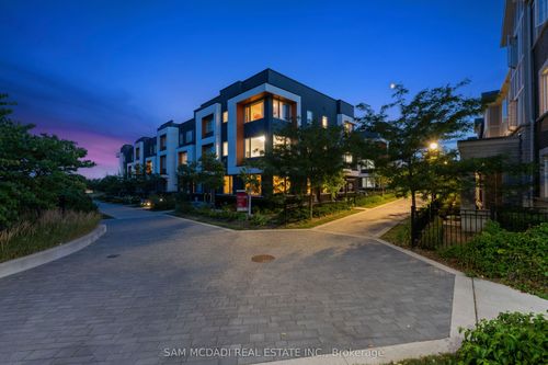 34-3006 Creekshore Common, Oakville, ON, L6M0Y6 | Card Image