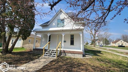 121 Walnut St, Rockwell, IA, 50469-1015 | Card Image