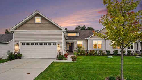 5725 Trail Side Ln, Hamburg Twp, MI, 48189-8162 | Card Image