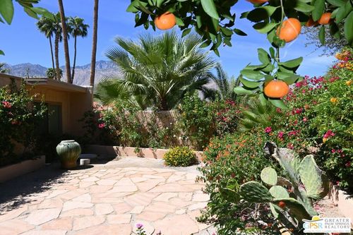 552 N Orchid Tree Ln, Palm Springs, CA, 92262-6239 | Card Image