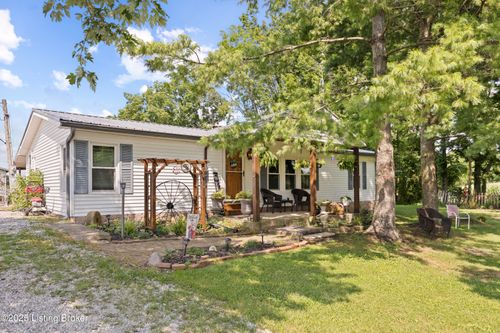 1820 Pea Ridge Rd, Waddy, KY, 40076-6108 | Card Image