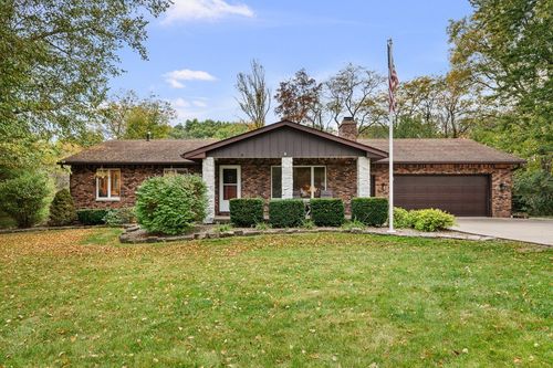 119 Valley Brook Dr, Blue Grass, IA, 52726-9599 | Card Image