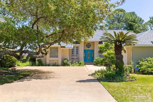 421 Emerald Pointe Dr, Mary Esther, FL, 32569-2720 | Card Image