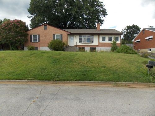 1439 Brushy Mountain Dr, Salem, VA, 24153-2435 | Card Image