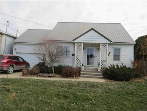 4 9th St Sw, WAUKON, IA, 52172-1500 | Card Image