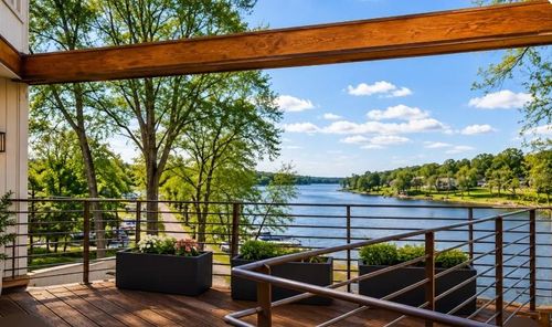 125 Lakeshore Dr S, Lake Quivira, KS, 66217-8516 | Card Image
