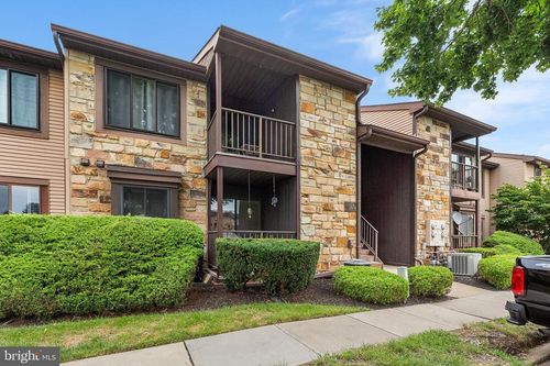 27 Gena Ct, Hamilton, NJ, 08690-3621 | Card Image
