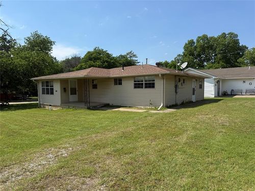 417 W 8th St, Wewoka, OK, 74884-3132 | Card Image