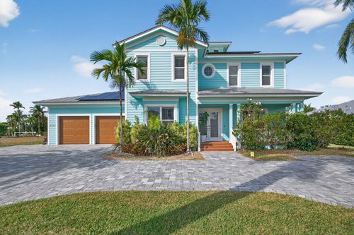 8551 Se Driftwood St, Hobe Sound, FL, 33455-2920 | Card Image