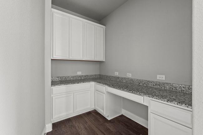 Second office or study for the kids. | Image 11
