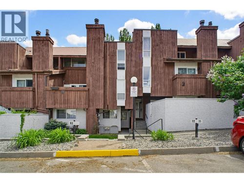 70-1435 Summit Dr, Kamloops, BC, V2E1S4 | Card Image