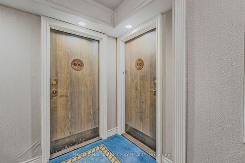 610-65 Ellen St, Barrie, ON, L4N3A5 | Card Image