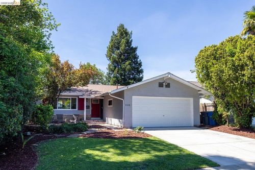 236 Plum, Vacaville, CA, 95688 | Card Image