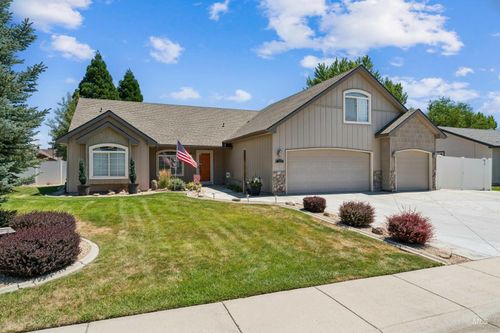 16566 N Yorkshire Ln, Nampa, ID, 83687-9464 | Card Image