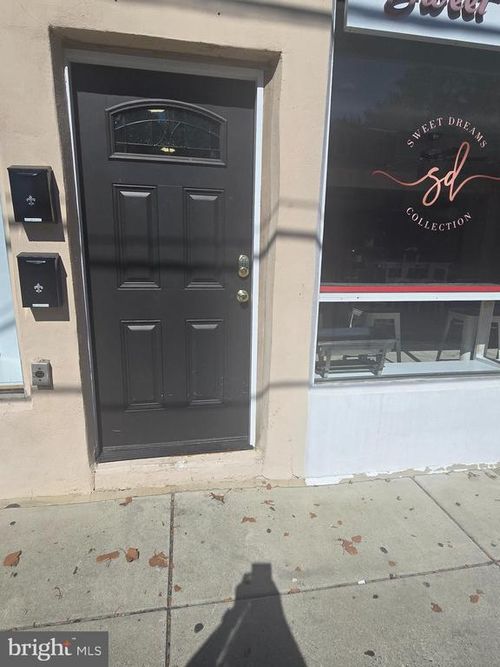 2r-5925 Ridge Ave, PHILADELPHIA, PA, 19128-1613 | Card Image