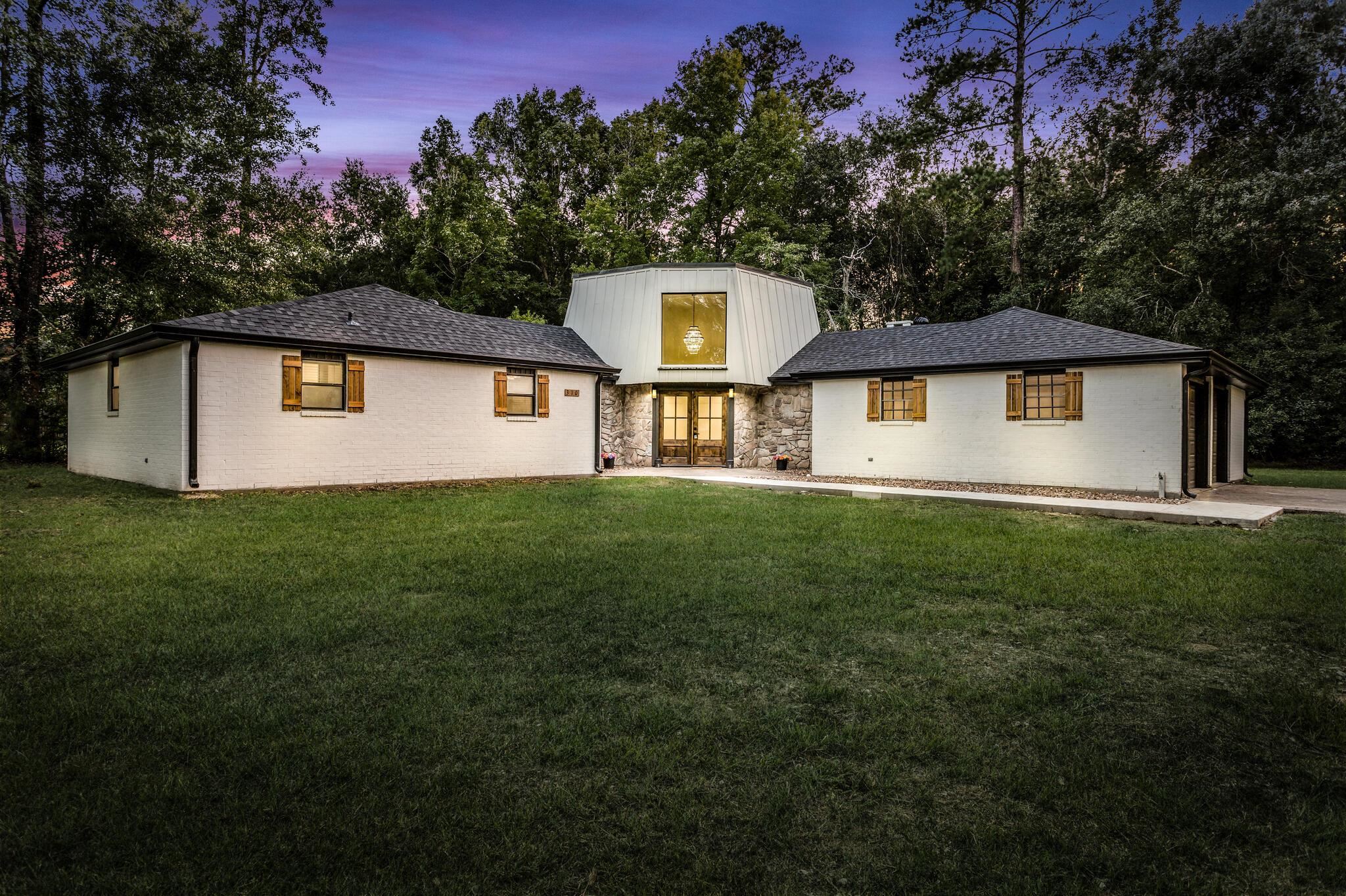 Briarwood St, Silsbee, TX 77656
