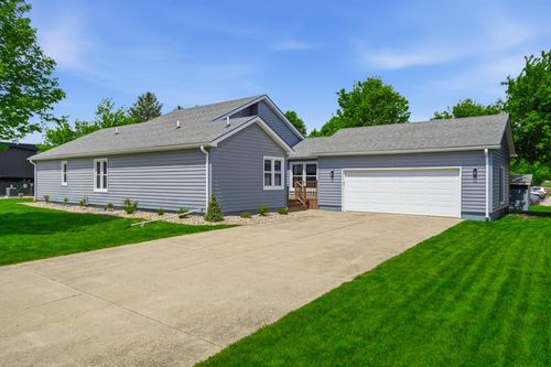 1611 Grand St, Webster City, IA, 50595 | Card Image