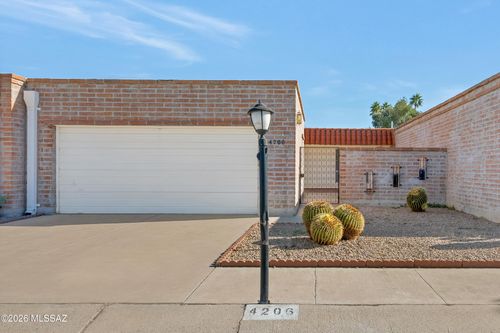 4206 N Limberlost Pl, Tucson, AZ, 85705-1626 | Card Image